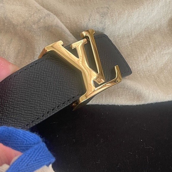 SOLD! Loui Vuitton Reversible Belt Size 75 - Picture 8 of 8